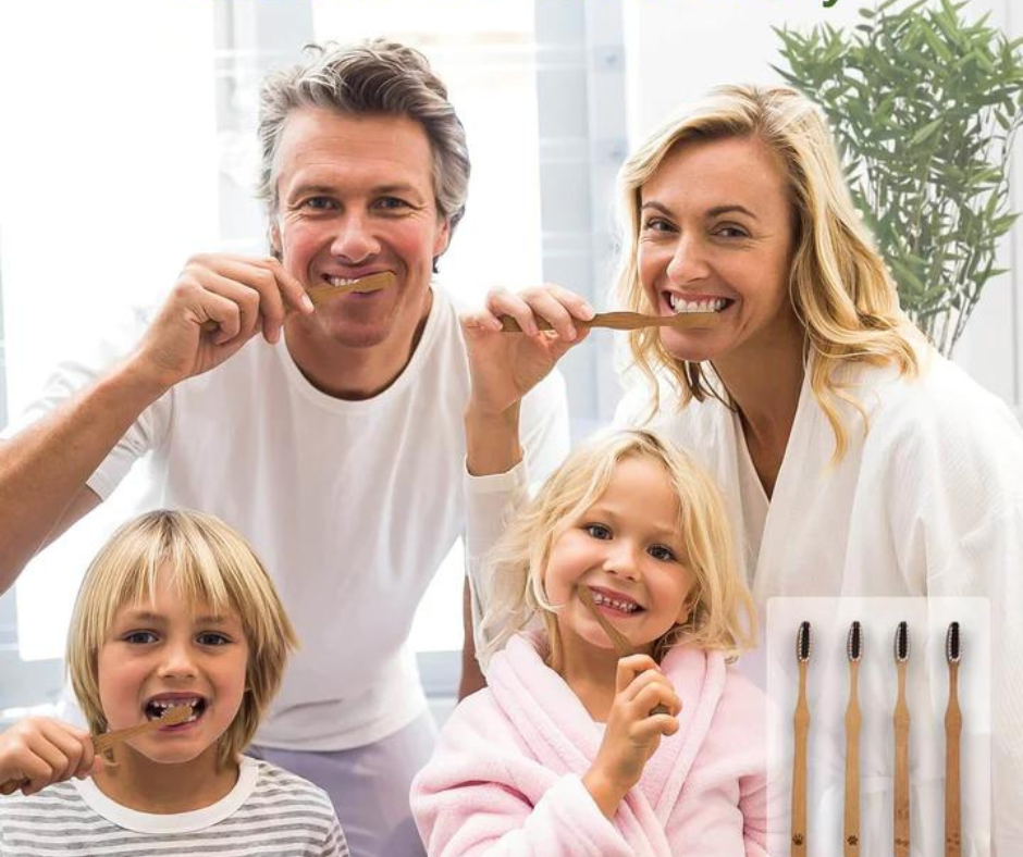 Zahnbürste von Bambaw aus Bambus, vegan und nachhaltig, 4 Stück für die ganze Familie.